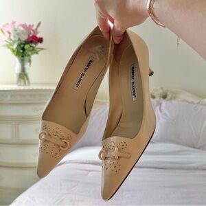 Vintage Manolo Blahnik Cream Leather Kitten Heels